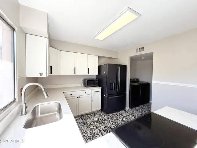 $1,800 | 1234 East Baker Drive, Tempe, AZ 85282