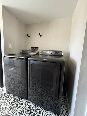 $1,800 | 1234 East Baker Drive, Tempe, AZ 85282