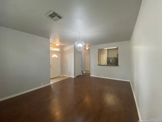 $1,595 | 13502 Bristow Dawn, San Antonio, TX 78217