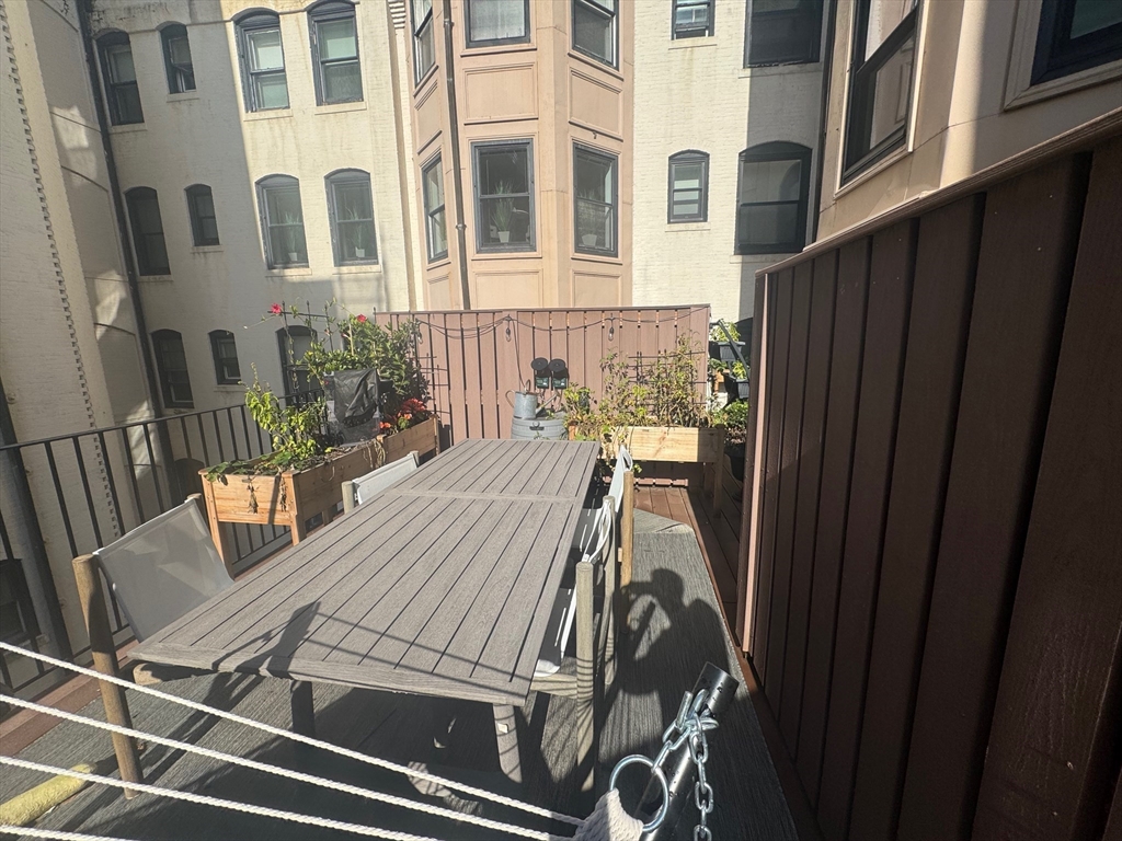 416 Commonwealth Avenue, Unit 408 Boston, MA 02215 - Photo 24 of 34