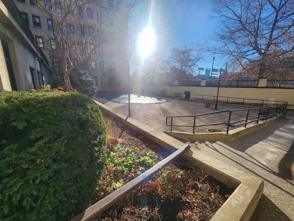 416 Commonwealth Avenue, Unit 408 Boston, MA 02215 - Photo 30 of 34