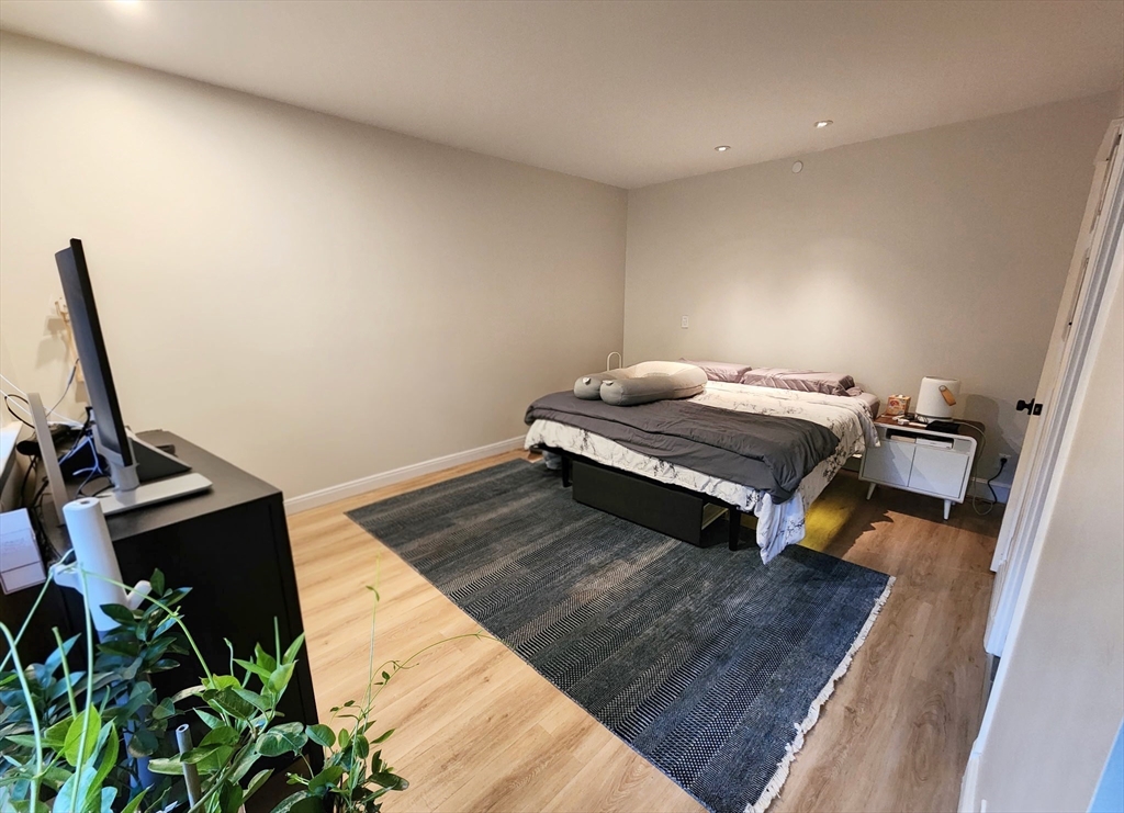 416 Commonwealth Avenue, Unit 408 Boston, MA 02215 - Photo 10 of 34