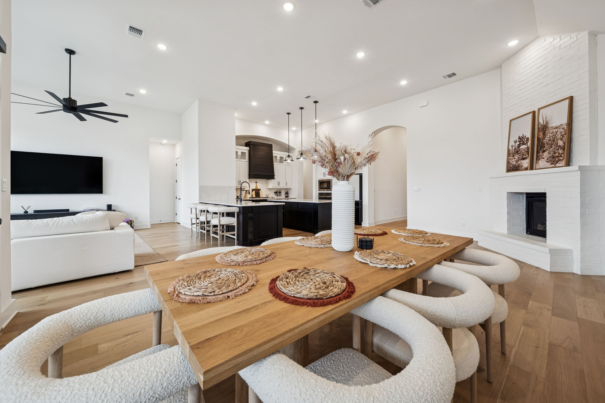 269 Iron Crk Way Kyle, TX 78640 - Photo 3 of 32 a living room with furniture and a flat screen tv