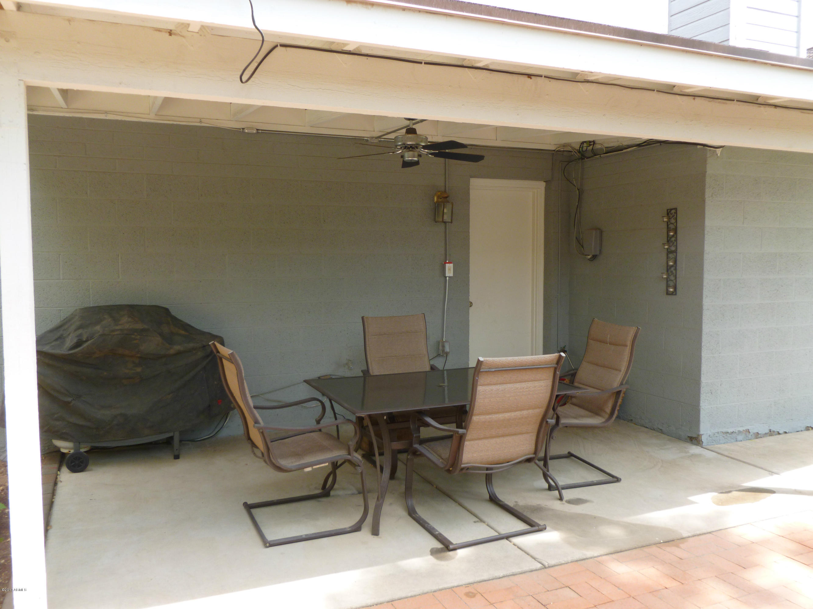 115 East Danbury Road Phoenix, AZ 85022 - Photo 4 of 21 Hazelwood & Barnett 023