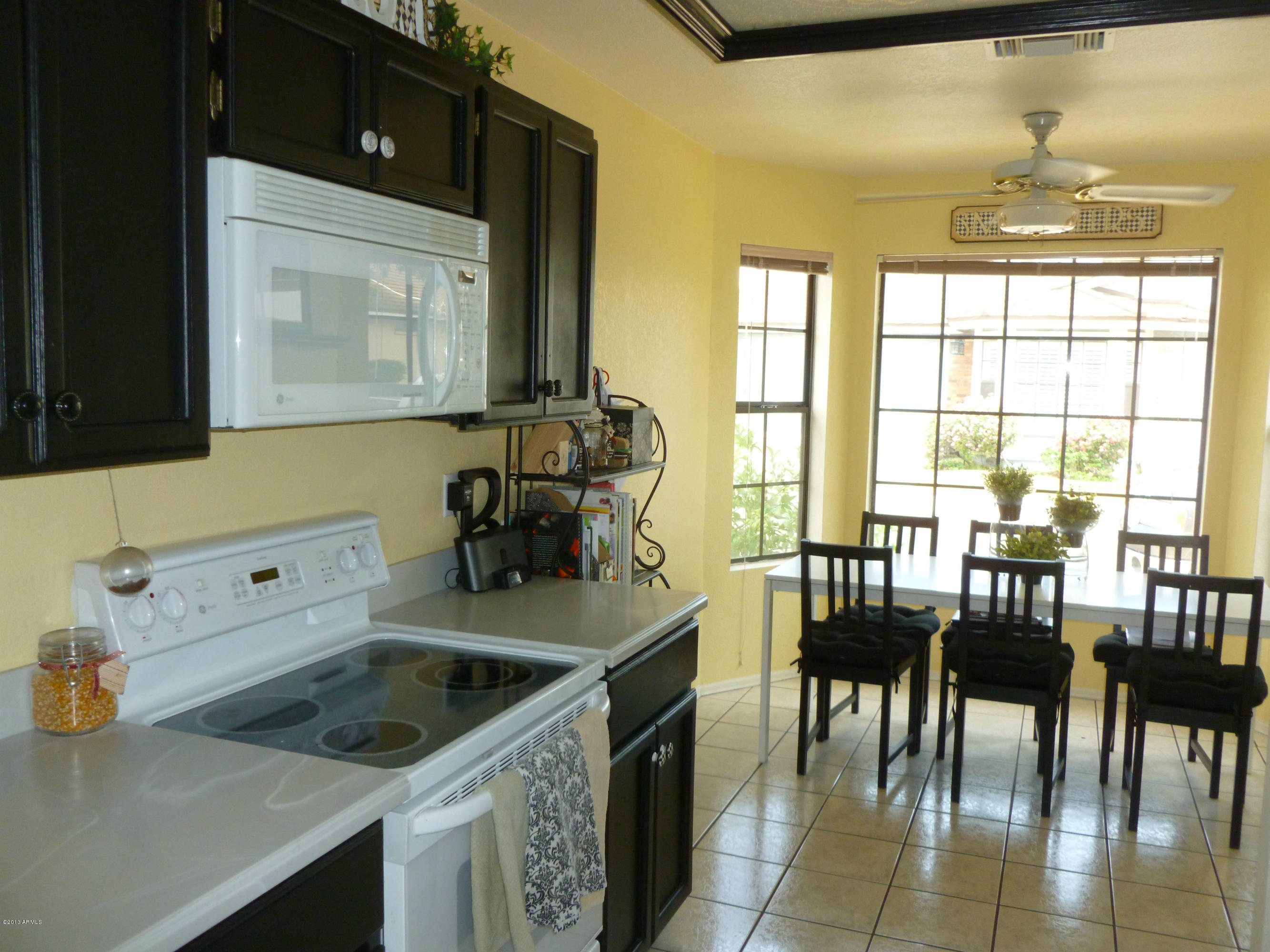 115 East Danbury Road Phoenix, AZ 85022 - Photo 8 of 21 Hazelwood & Barnett 028