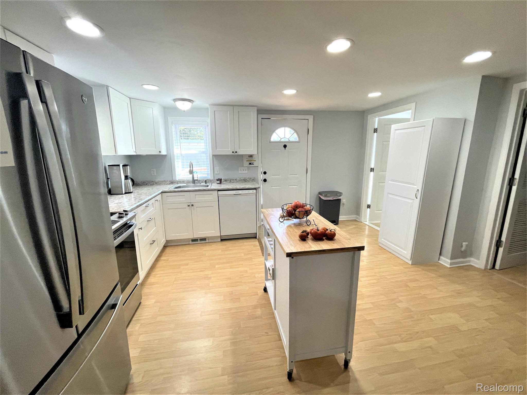 7314 Elm Road Lexington, MI 48450 - Photo 12 of 28 Gallery Image 12