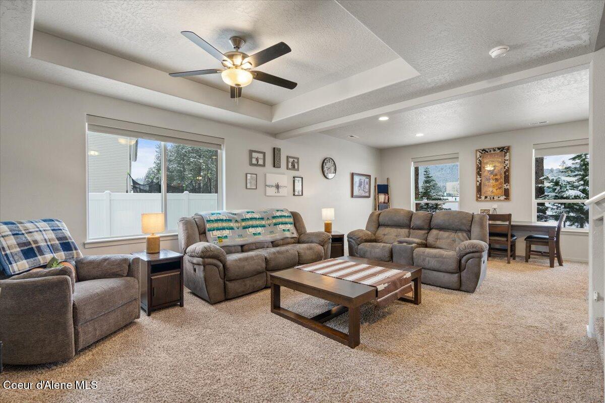 6891 Christine Street Rathdrum, ID 83858 - Photo 12 of 54 16-Living Room