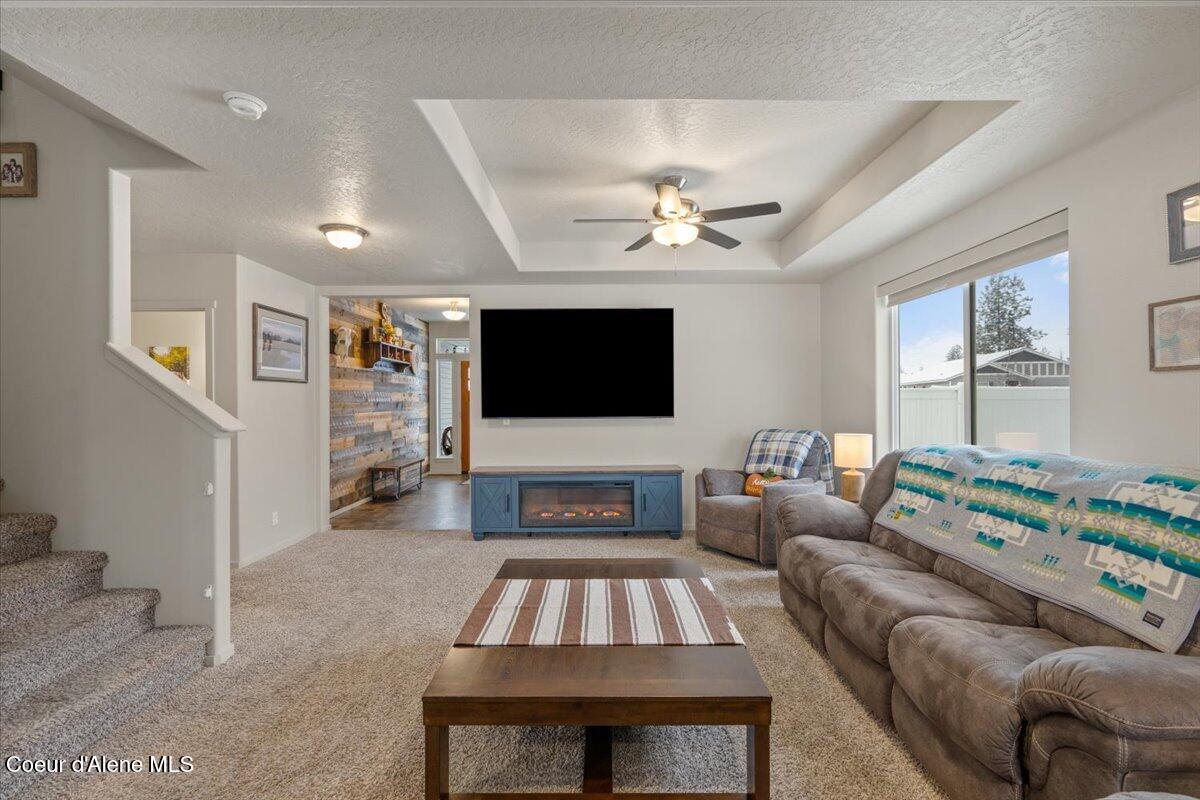 6891 Christine Street Rathdrum, ID 83858 - Photo 13 of 54 17-Living Room