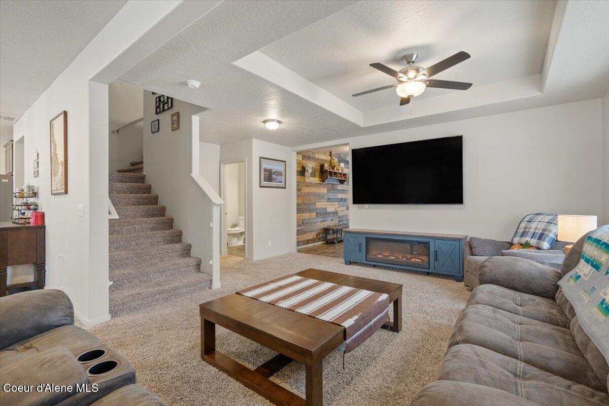 6891 Christine Street Rathdrum, ID 83858 - Photo 14 of 54 18-Living Room