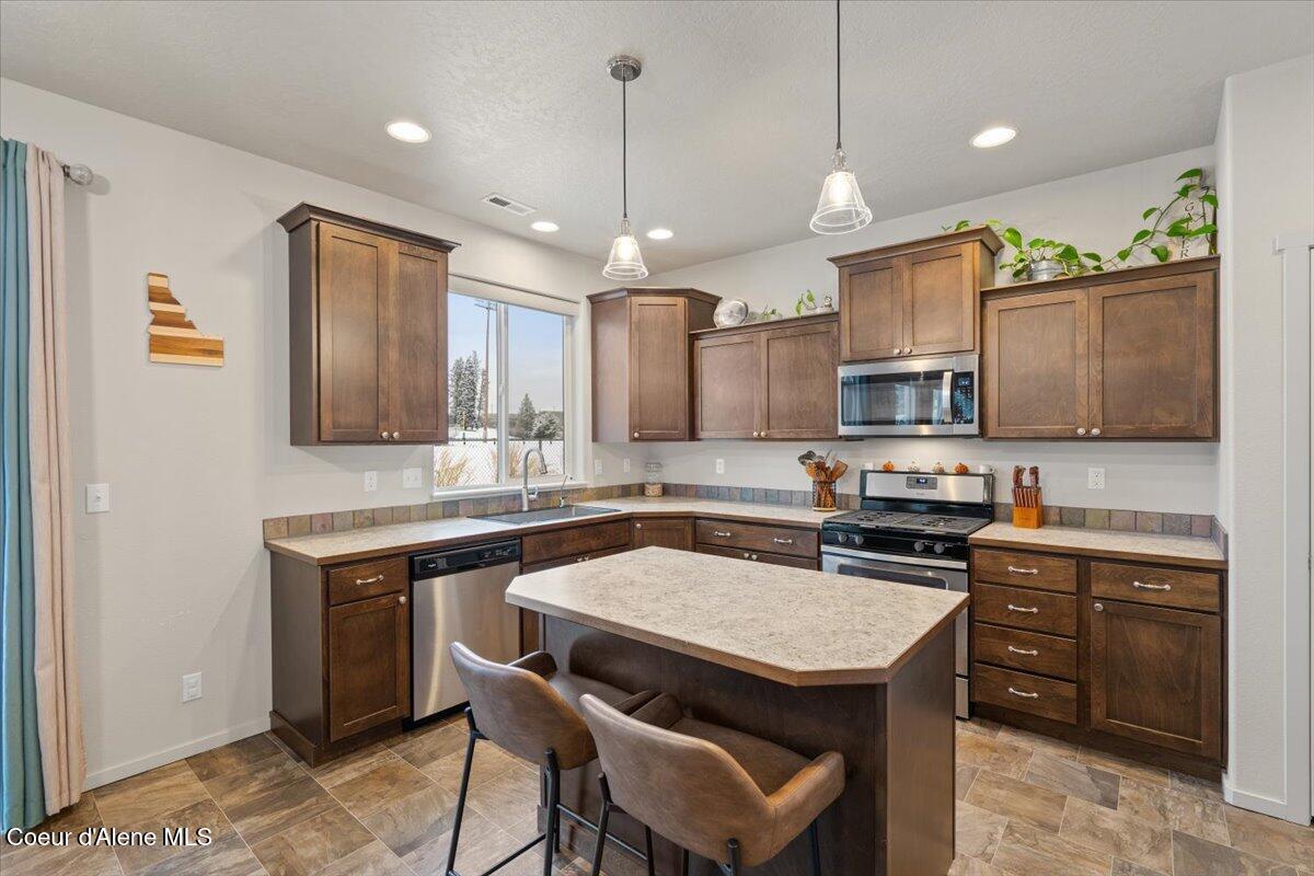 6891 Christine Street Rathdrum, ID 83858 - Photo 19 of 54 23-Kitchen