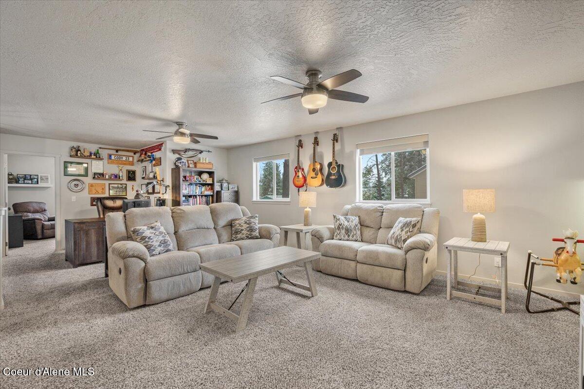 6891 Christine Street Rathdrum, ID 83858 - Photo 25 of 54 29-Family Room