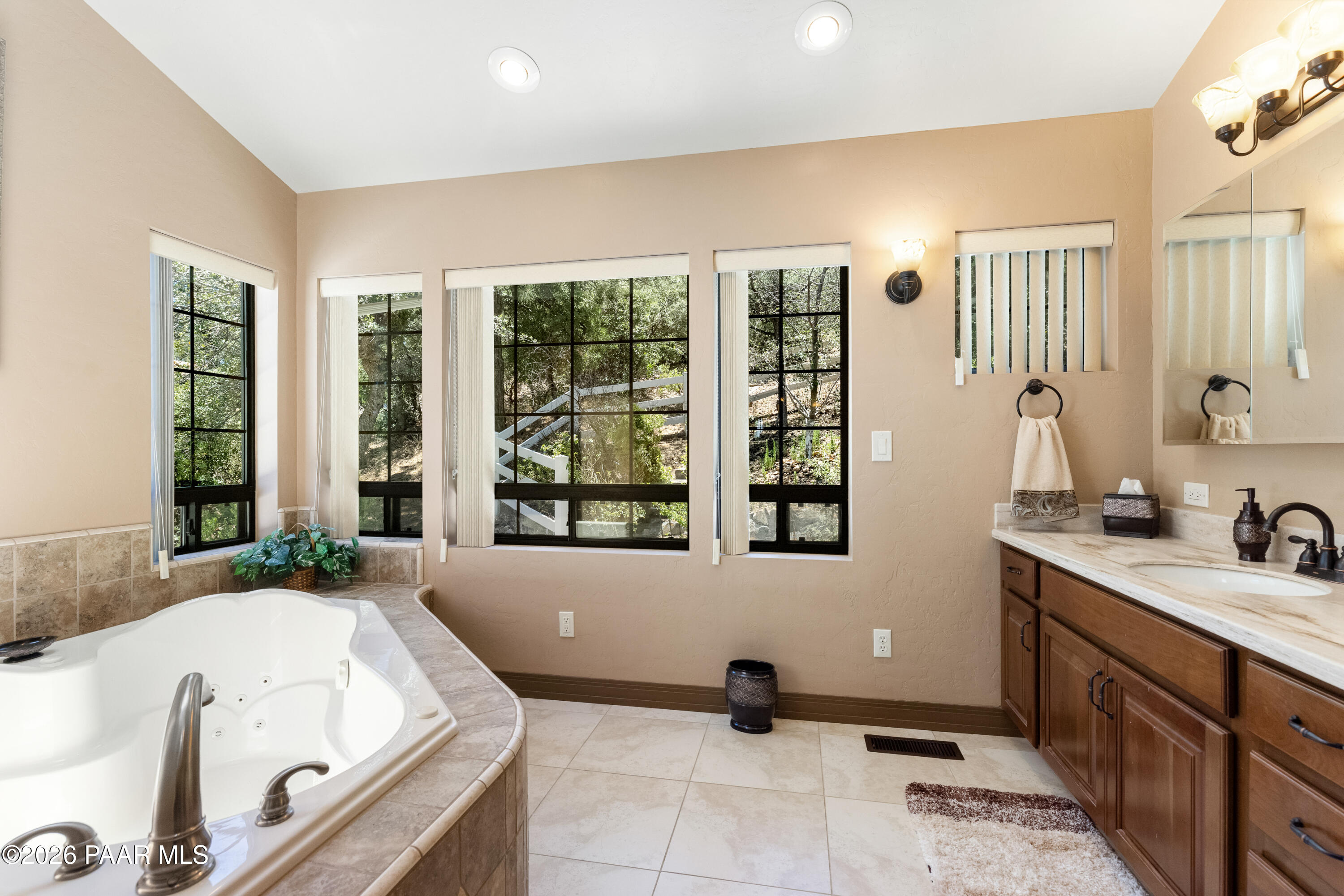 1289 Manzanita Hill Road Prescott, AZ 86303 - Photo 31 of 64 Master Bathroom
