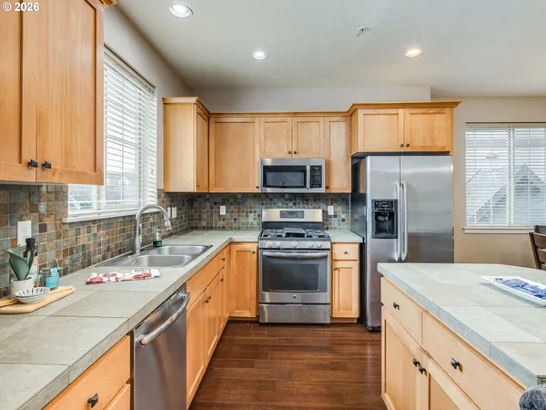 $318,000 | 8139 Northeast Rockne Way, Hillsboro, OR 97006