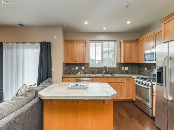 $318,000 | 8139 Northeast Rockne Way, Hillsboro, OR 97006