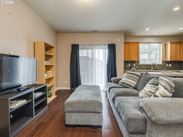 $318,000 | 8139 Northeast Rockne Way, Hillsboro, OR 97006