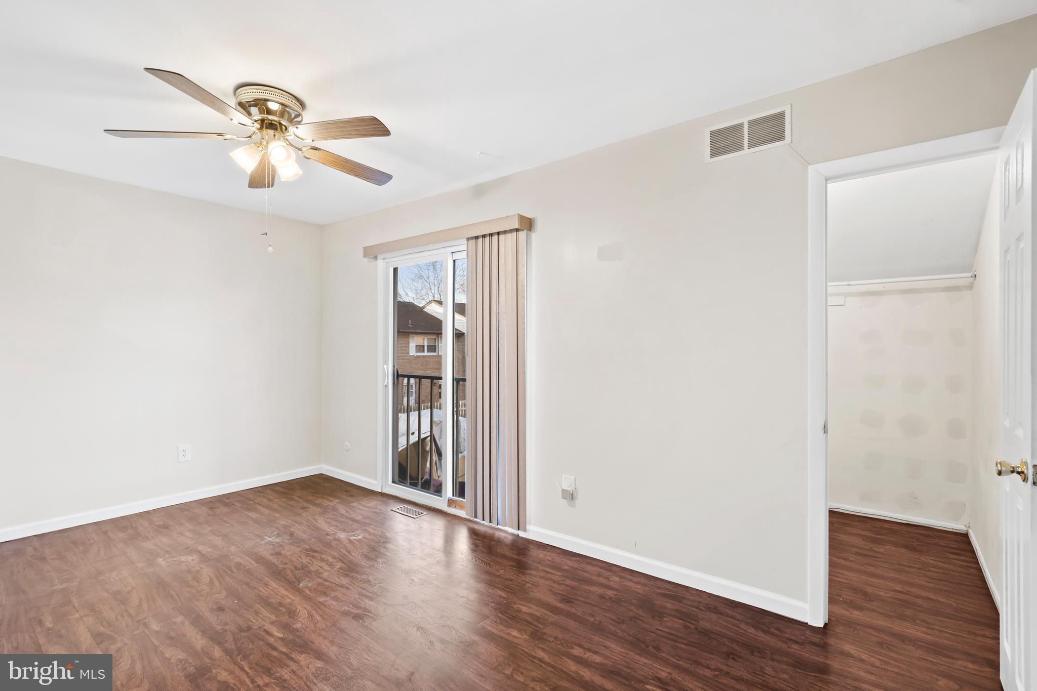 280 Via Cascata Drive Clementon, NJ 08021 - Photo 12 of 29