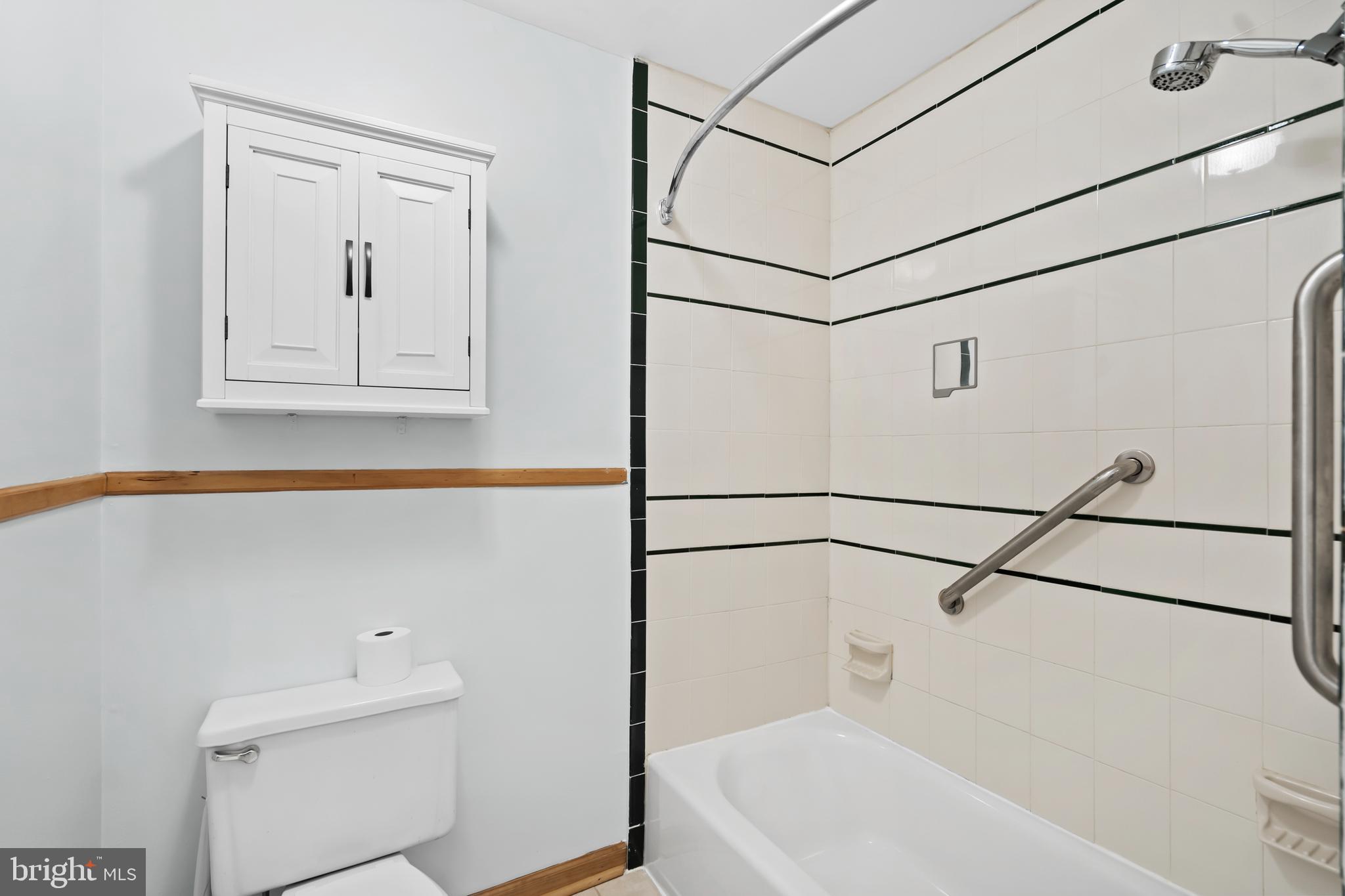 280 Via Cascata Drive Clementon, NJ 08021 - Photo 16 of 29