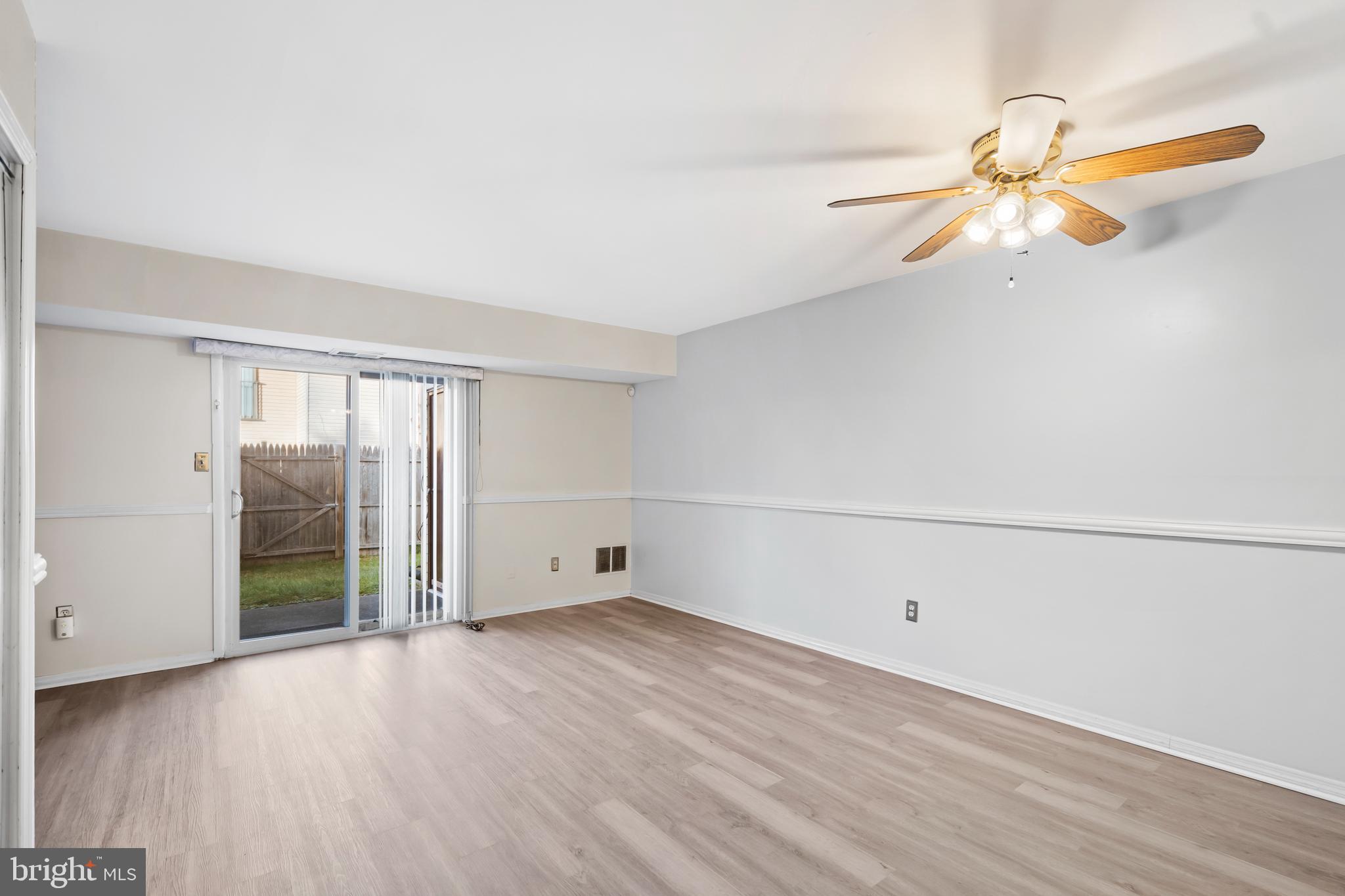 280 Via Cascata Drive Clementon, NJ 08021 - Photo 3 of 29