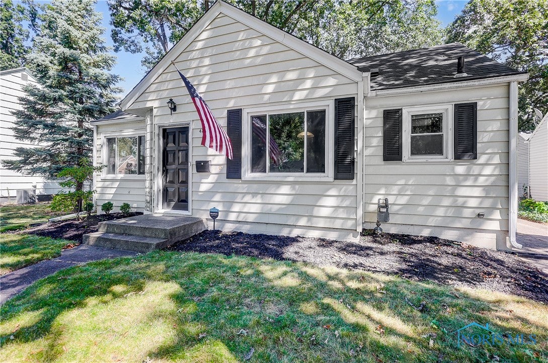 4308 Bowen Road Toledo, OH 43613 - Photo 4 of 44 Gallery Image 4