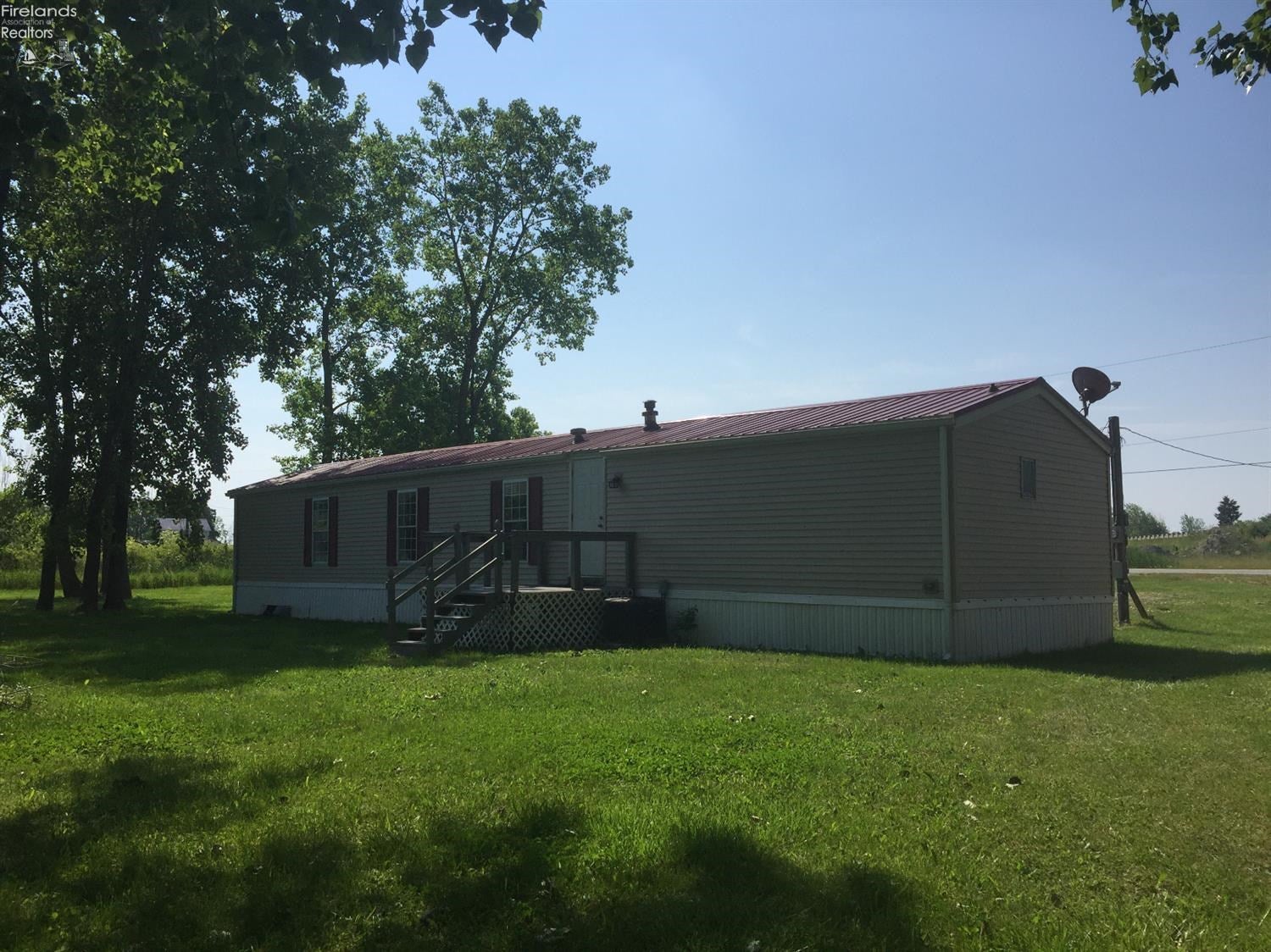 3389 West Harbor Road Port Clinton, OH 43452 - Photo 3 of 10 Gallery Image 3