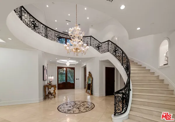 $67,500 | 1021 North Crescent Drive, Beverly Hills, CA 90210