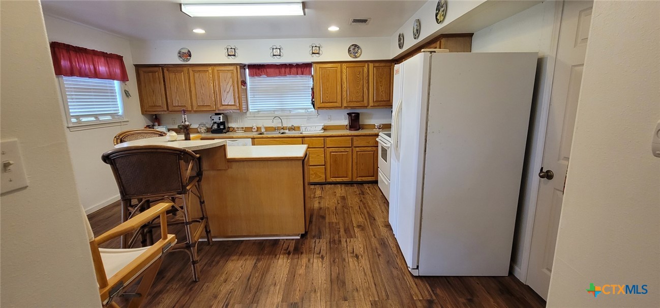 1690 Bierman Road Port Lavaca, TX 77979 - Photo 11 of 32 Gallery Image 11