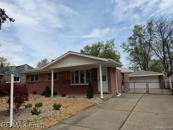 $219,900 | 2148 Meyer Court, Lincoln Park, MI 48146