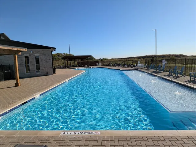 $2,100 | 14004 Gaskin Street, Pilot Point, TX 76258