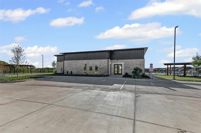 $2,100 | 14004 Gaskin Street, Pilot Point, TX 76258