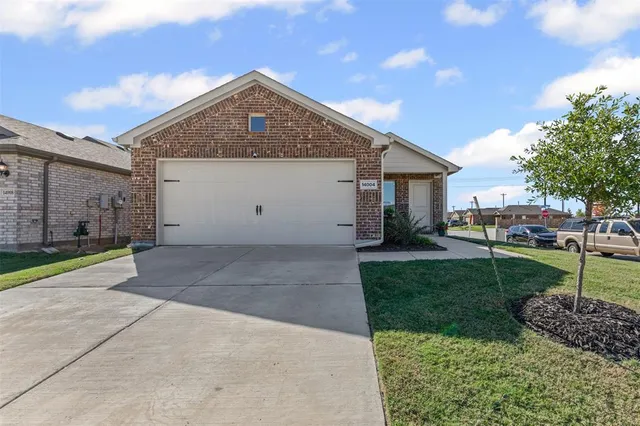 $2,100 | 14004 Gaskin Street, Pilot Point, TX 76258