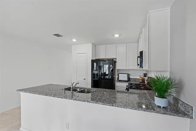 $2,100 | 14004 Gaskin Street, Pilot Point, TX 76258