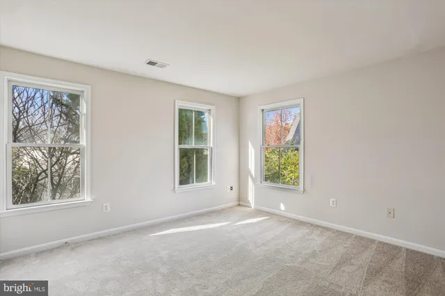 a view of empty room with window