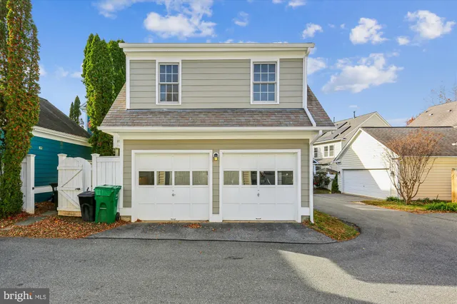 $1,099,900 | 664 Lake Varuna Mews, Gaithersburg, MD 20878