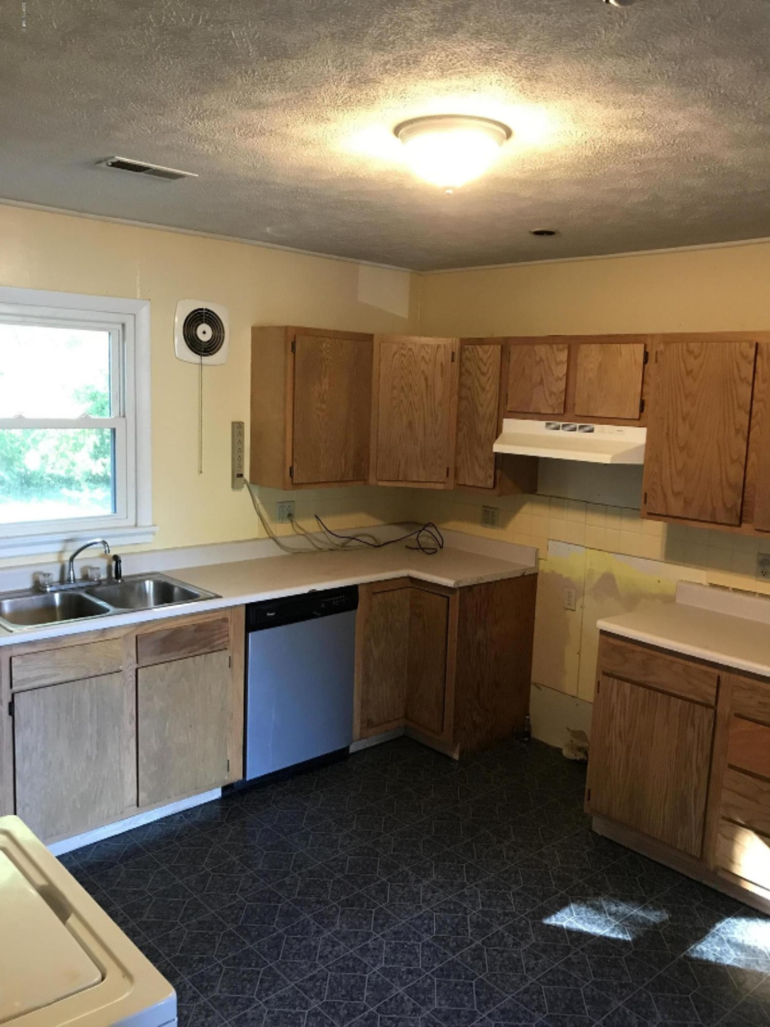 5988 Johnson Road Coloma, MI 49038 - Photo 4 of 13 Kitchen 2