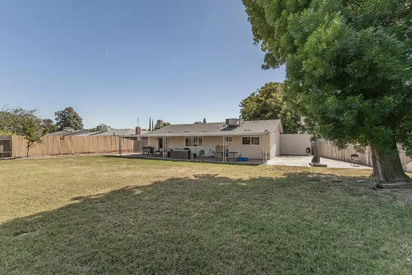 $420,000 | 1385 Bernadine Drive, Clovis, CA 93611