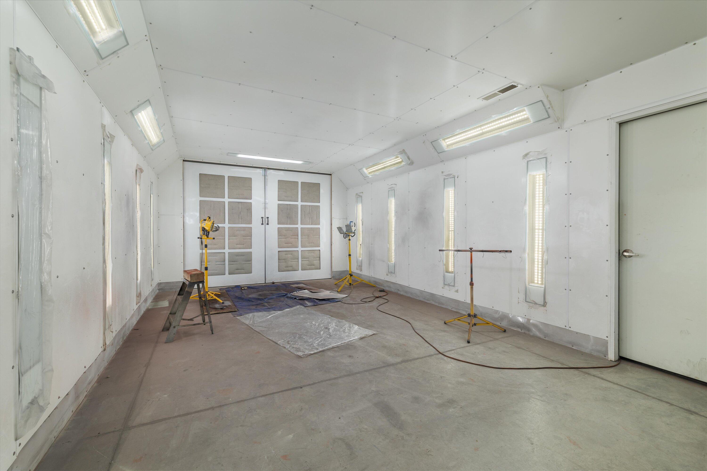 5585 Southwest Rim Road Terrebonne, OR 97760 - Photo 34 of 48 Paint Booth