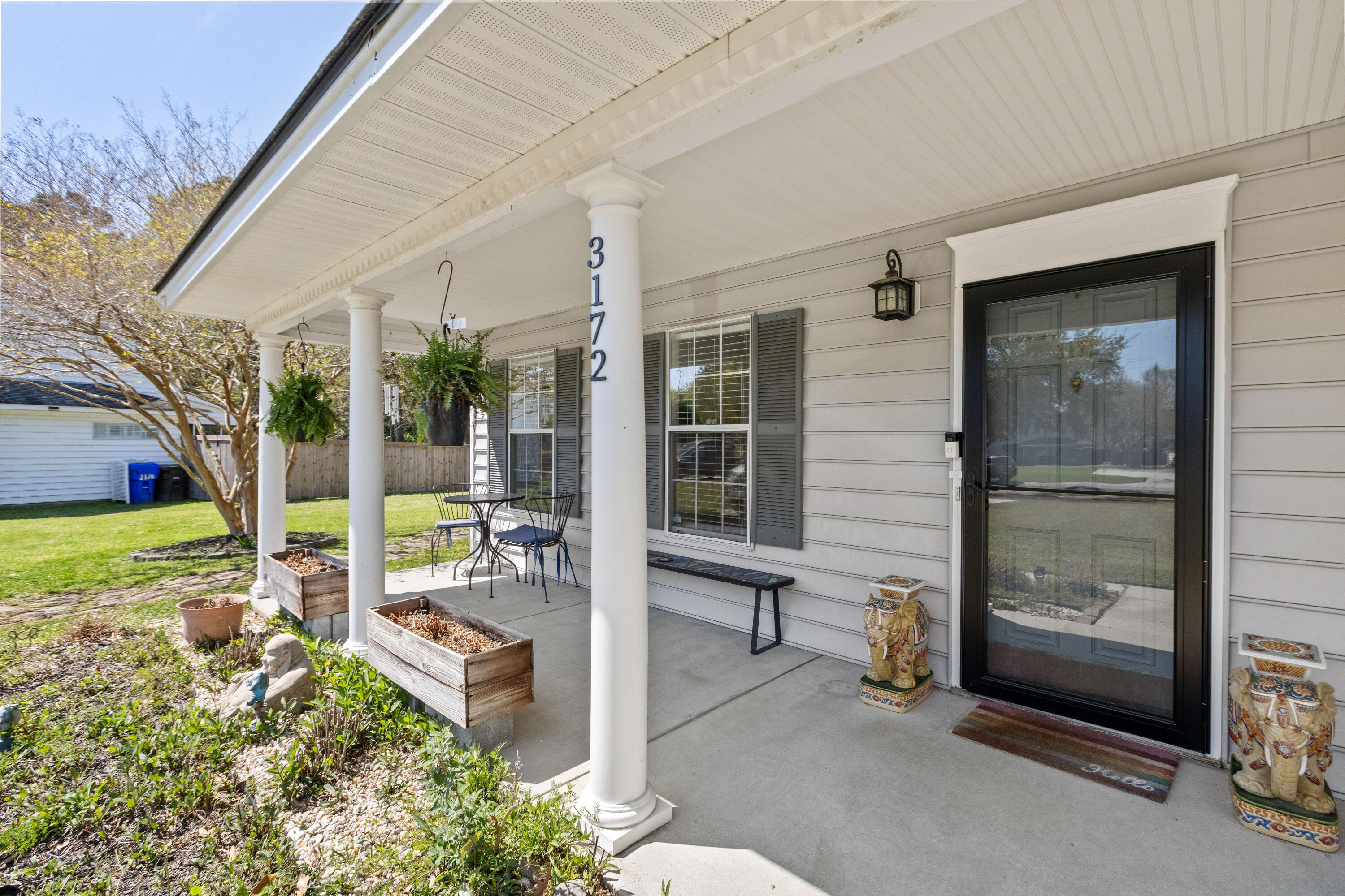 3172 Queensgate Way Mount Pleasant, SC 29466 - Photo 5 of 55 3172QueensgateWay-CasaVerdeMediaLLC4