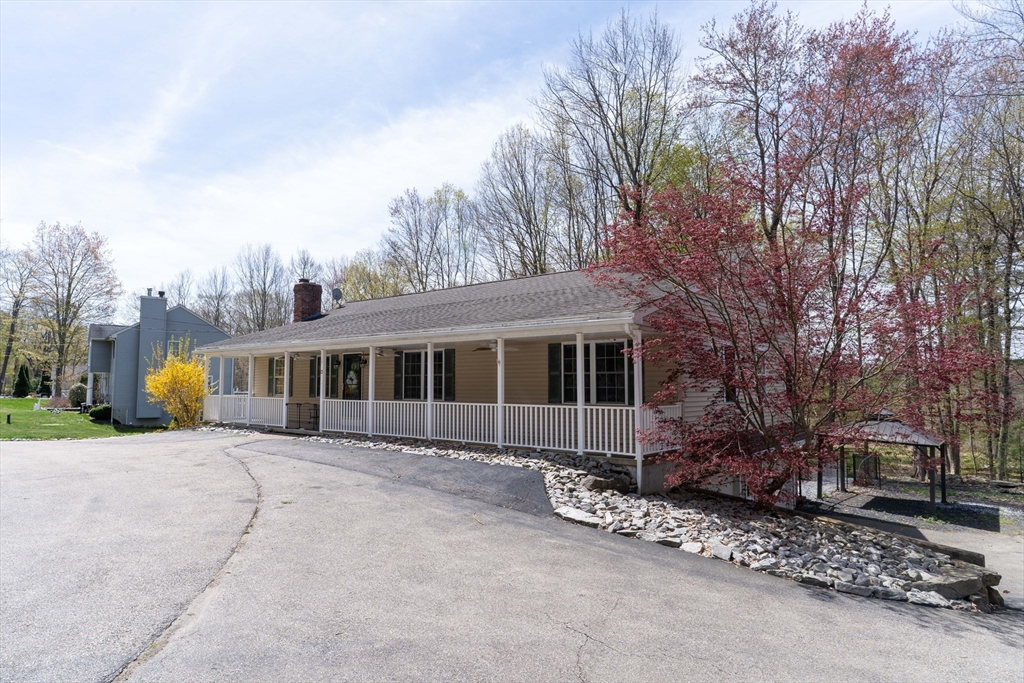13 Brown Road North Brookfield, MA 01535 - Photo 2 of 41