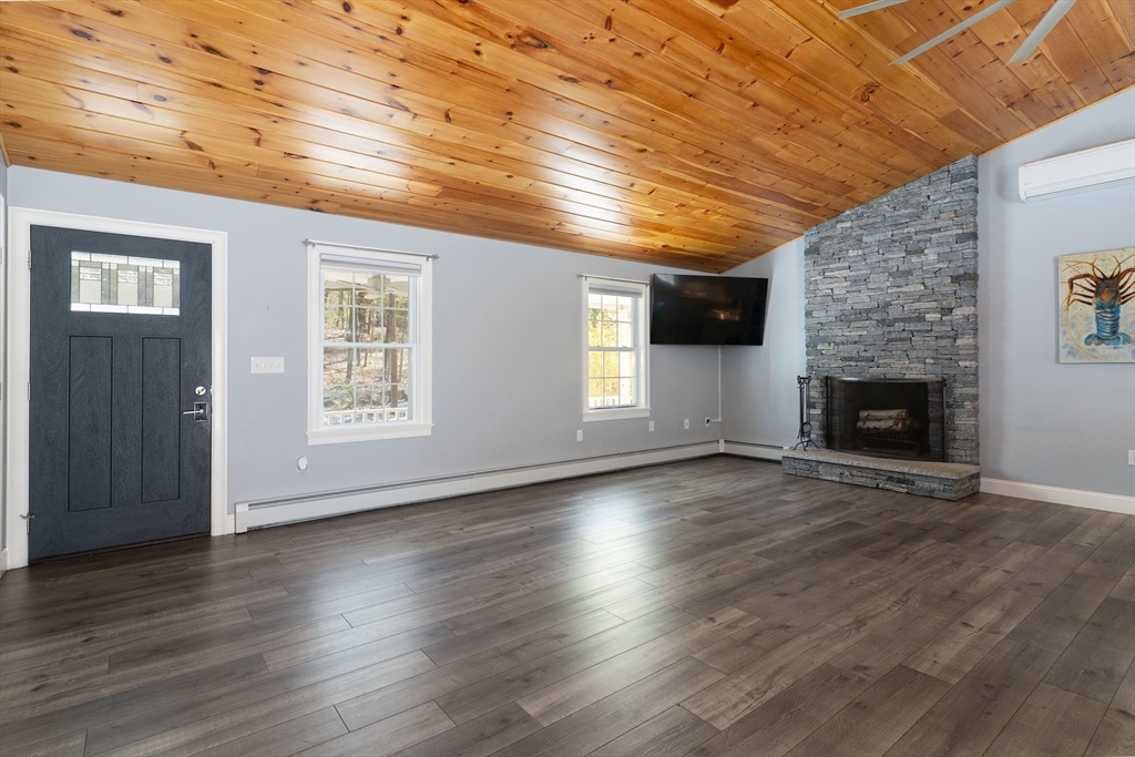 13 Brown Road North Brookfield, MA 01535 - Photo 5 of 41