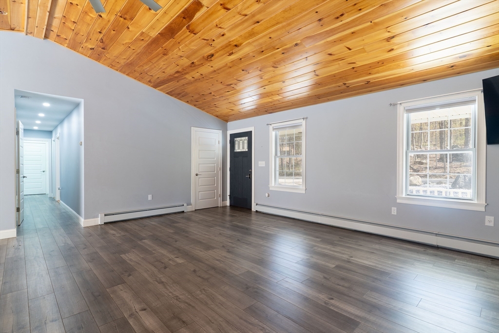 13 Brown Road North Brookfield, MA 01535 - Photo 6 of 41