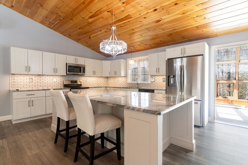 13 Brown Road North Brookfield, MA 01535 - Photo 8 of 41