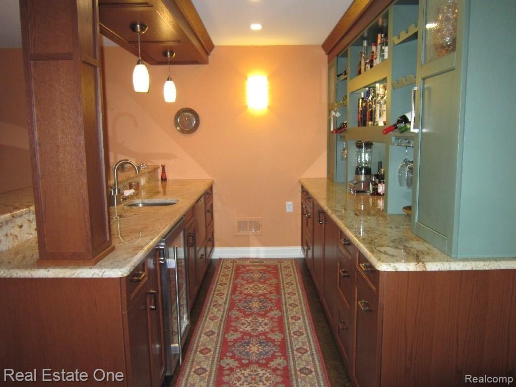 24983 Reeds Pointe Drive, Unit 2 Novi, MI 48374 - Photo 26 of 42 bar area - Copy (2).jpg
