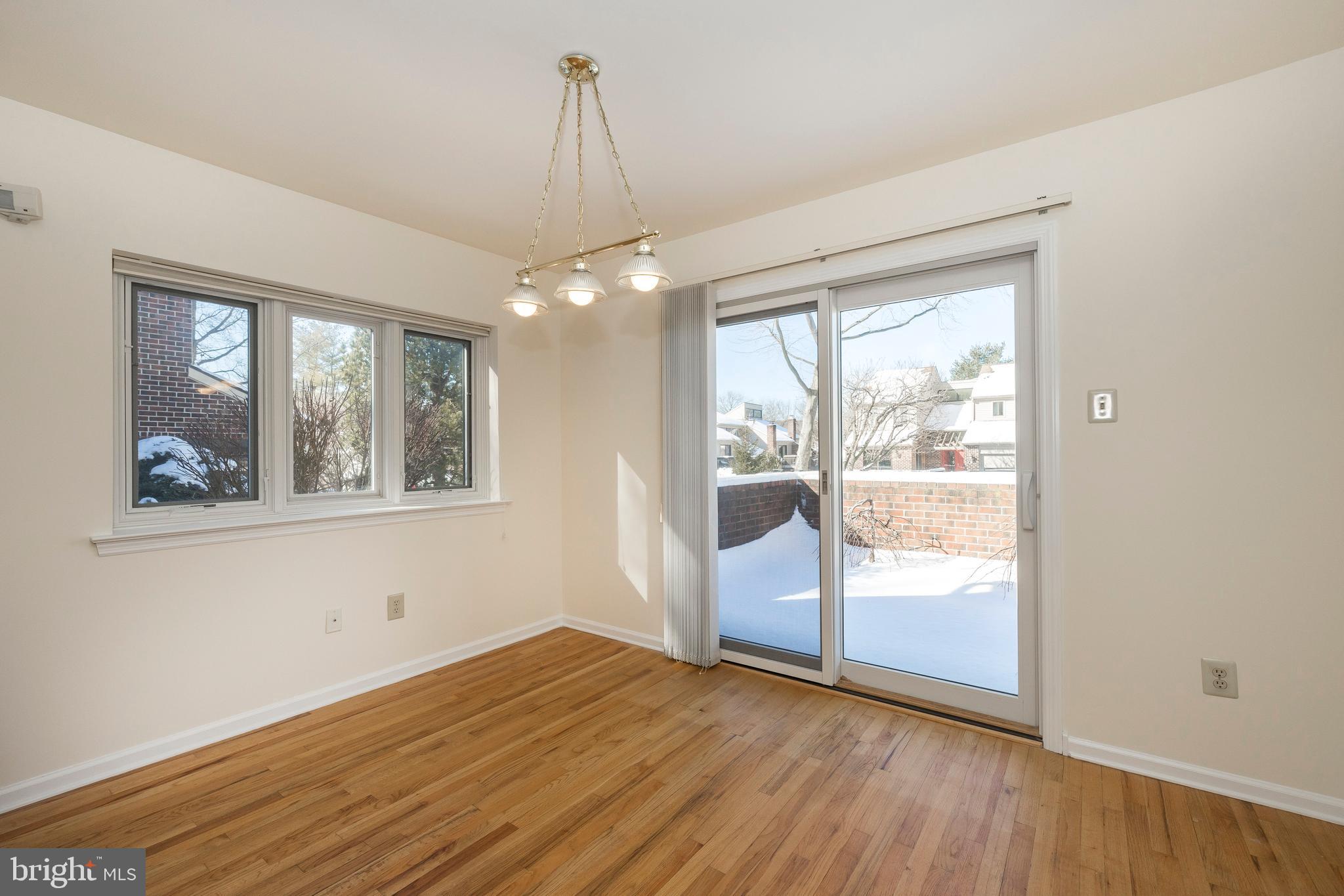 8 Stirling Court Chesterbrook, PA 19087 - Photo 4 of 34 Gallery Image 4