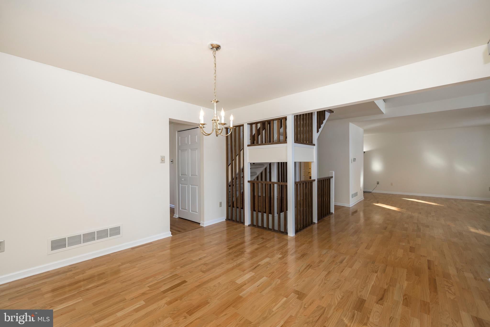 8 Stirling Court Chesterbrook, PA 19087 - Photo 10 of 34 Gallery Image 10