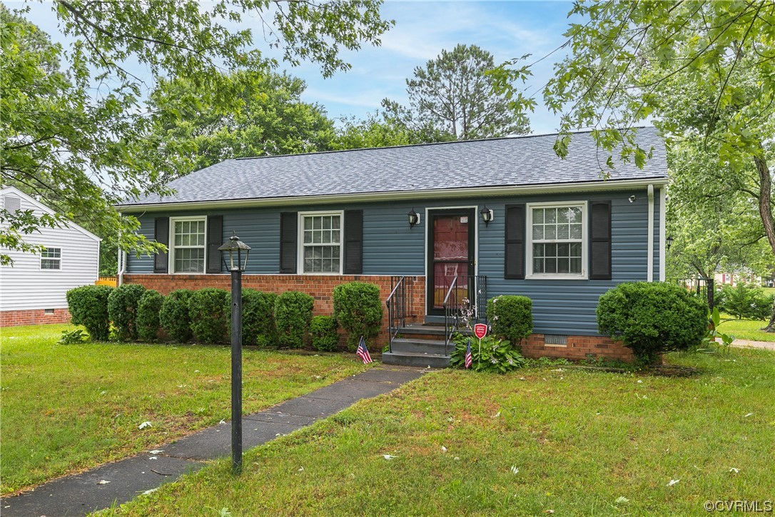 227 Hodder Lane Henrico, VA 23075 - Photo 2 of 24 a front view of house with yard and green space