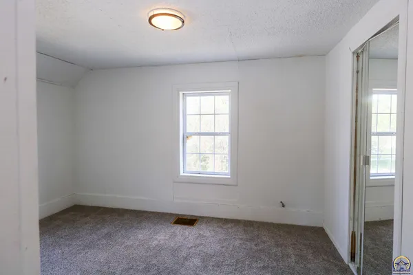 $120,000 | 111 South Merchant Street, Emporia, KS 66801