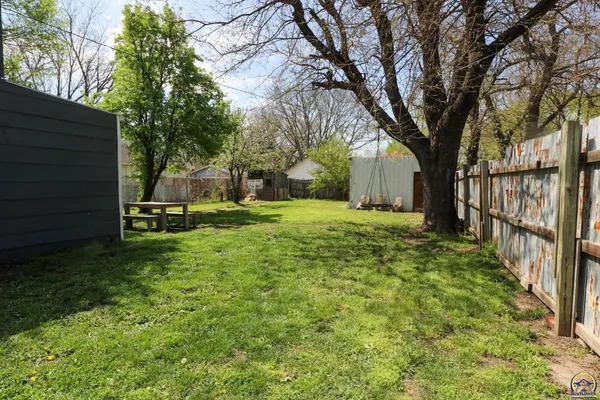 $120,000 | 111 South Merchant Street, Emporia, KS 66801