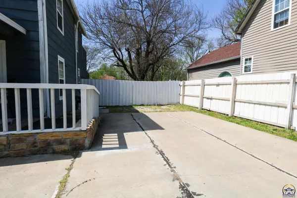 $120,000 | 111 South Merchant Street, Emporia, KS 66801