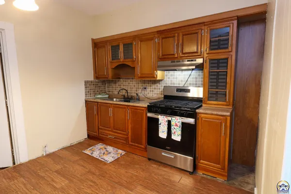 $120,000 | 111 South Merchant Street, Emporia, KS 66801