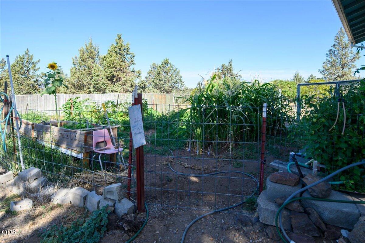 8659 Southwest Shad Road Terrebonne, OR 97760 - Photo 26 of 41 Gallery Image 26
